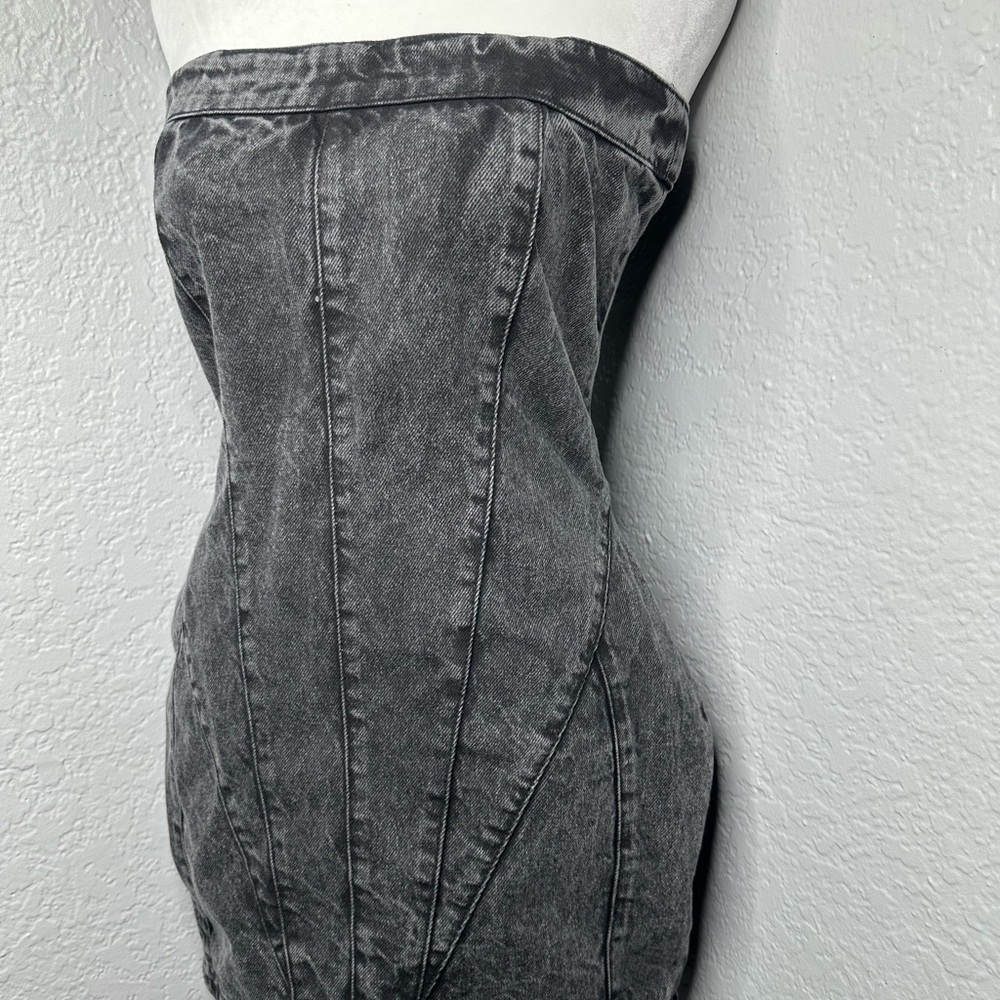 PrettyLittleThing Charcoal Strapless Dress